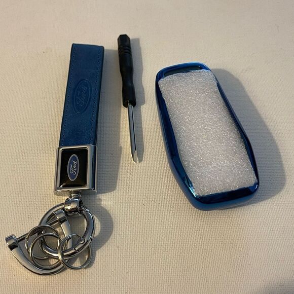Ford Key Fob Keychain in Blue Leather and Fob Case Cover in Blue NWT - Picture 4 of 7